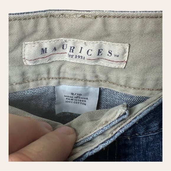 0846. MAURICES DENIM JEANS SIZE 9/10 MEDIUM‎ WASH IN COLOR - Picture 4 of 9